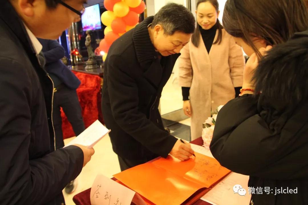 BBt贝博·艾弗森官网